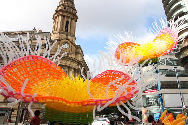 Illustration for article titled BOOOOOM! Advanced Balloon SculptureĀ for the Whimsicly Deprived